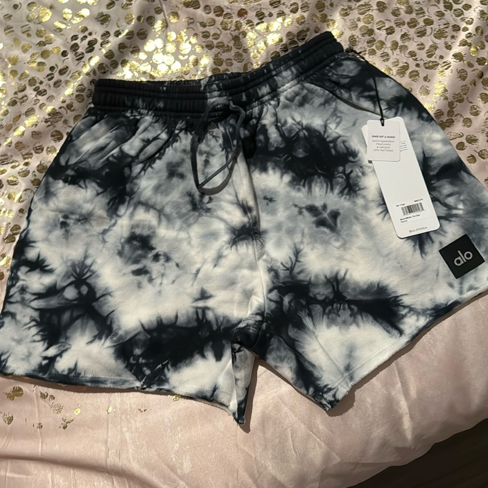 Alo Yoga Tye Dye Shorts